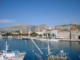 & Πανσιόν 3*