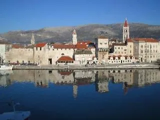 & Πανσιόν 3*