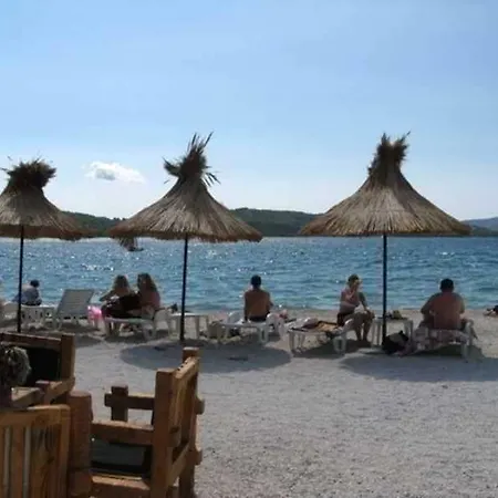 & Πανσιόν 3*